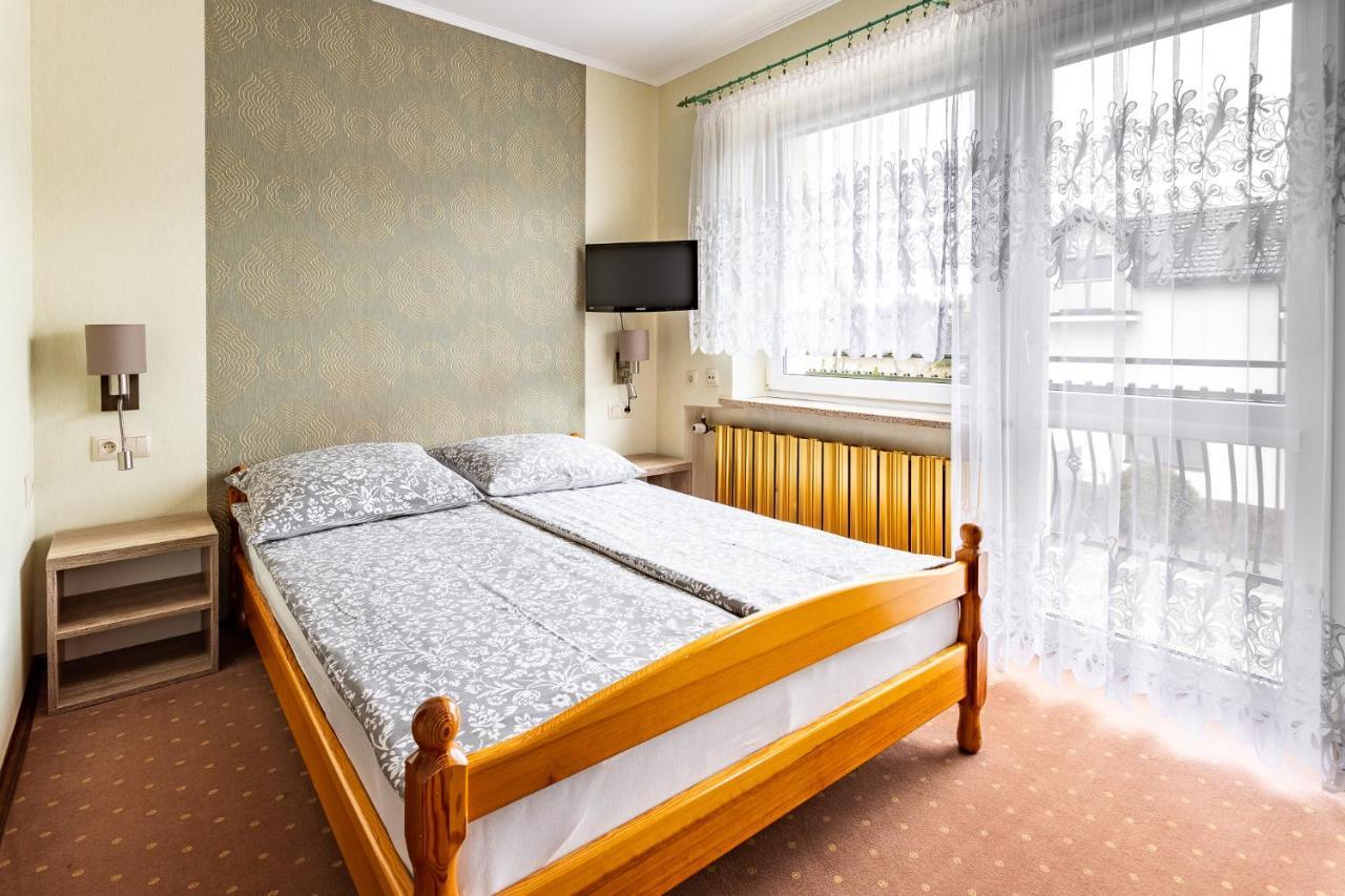 Pokoje Goscinne Katarzyna Kur Dębki Exterior foto
