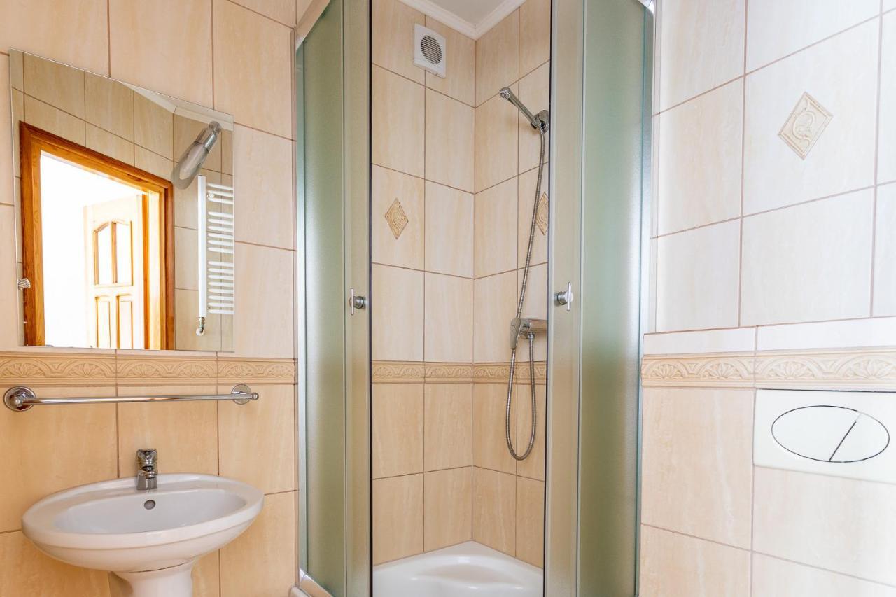 Pokoje Goscinne Katarzyna Kur Dębki Exterior foto
