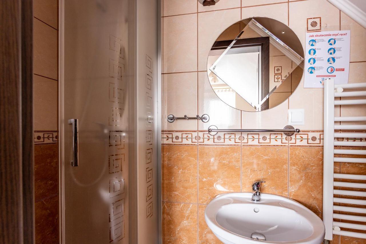 Pokoje Goscinne Katarzyna Kur Dębki Exterior foto