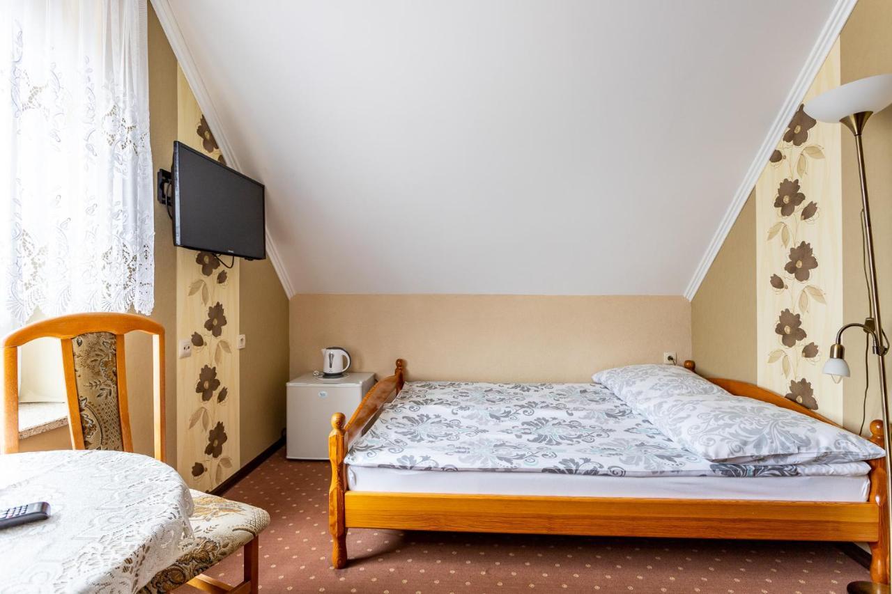 Pokoje Goscinne Katarzyna Kur Dębki Exterior foto
